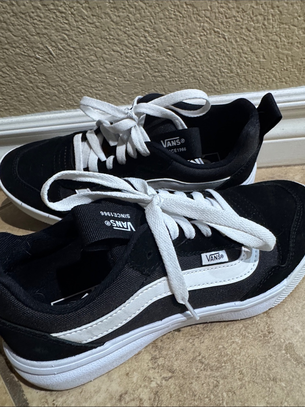 Vans Women’s Black & White Old Skool Low-Top Sneakers